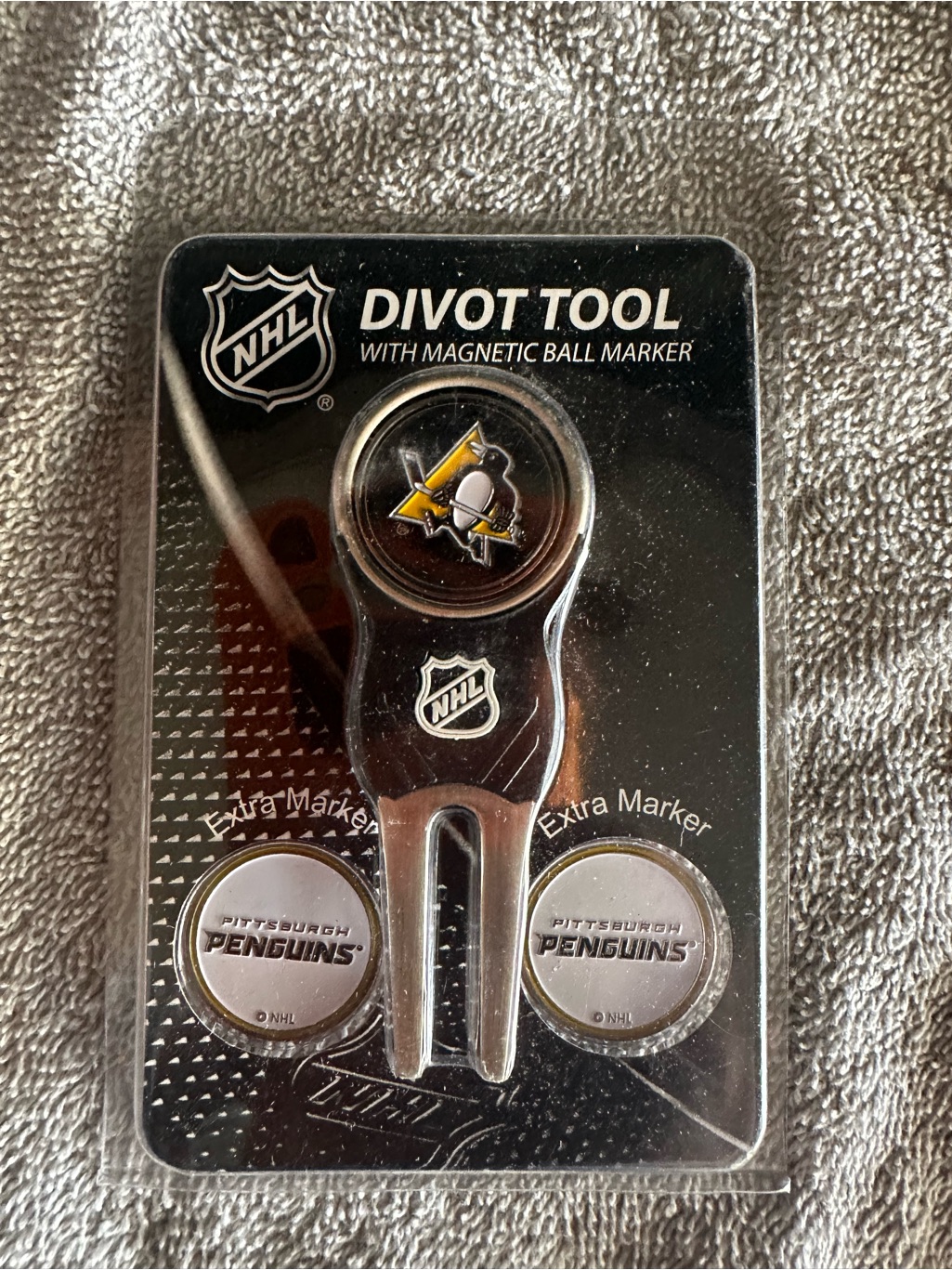Nhl Black And Gold Penguins Golf Divot Tool With Magnetic Markers
